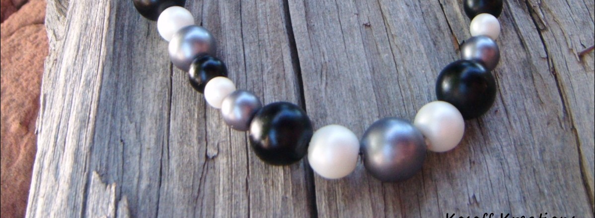 Black and Gray Pearl Set 2